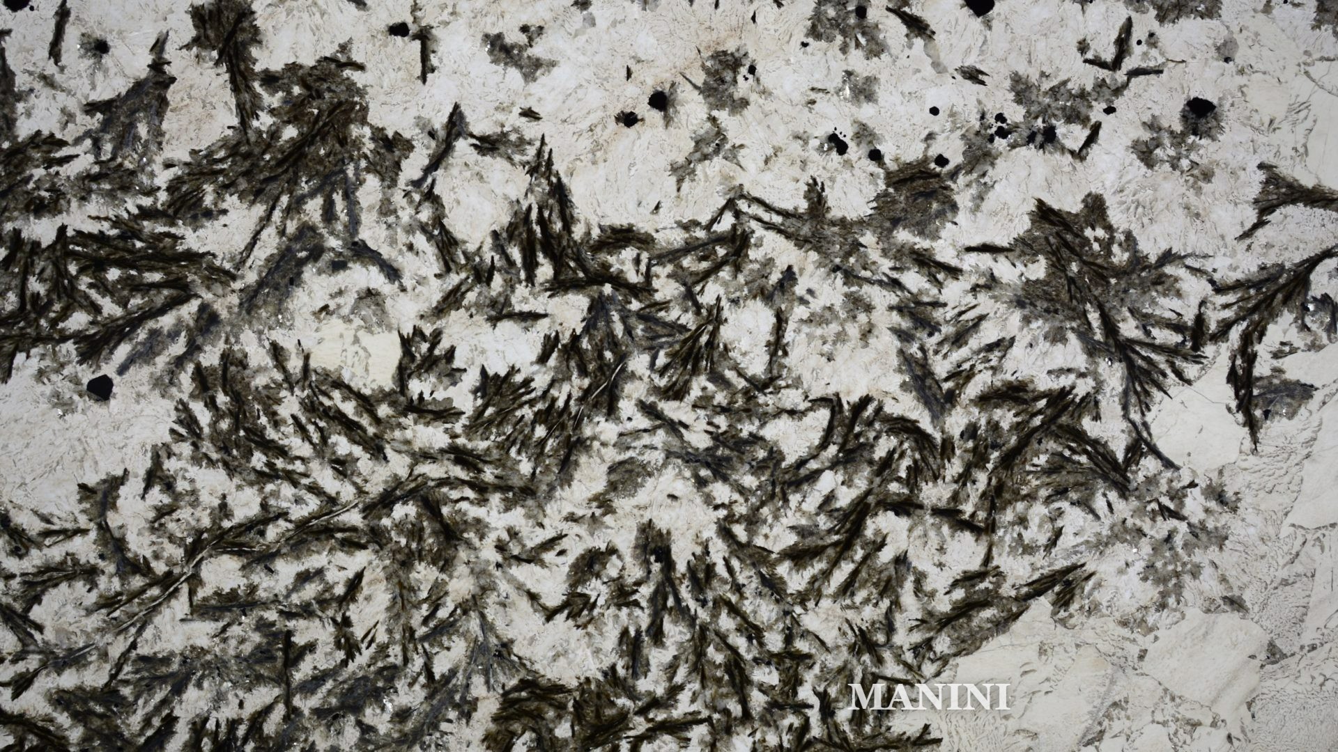Alpinus Black Crystal — Quartzitos | Manini Marmoraria Araraquara