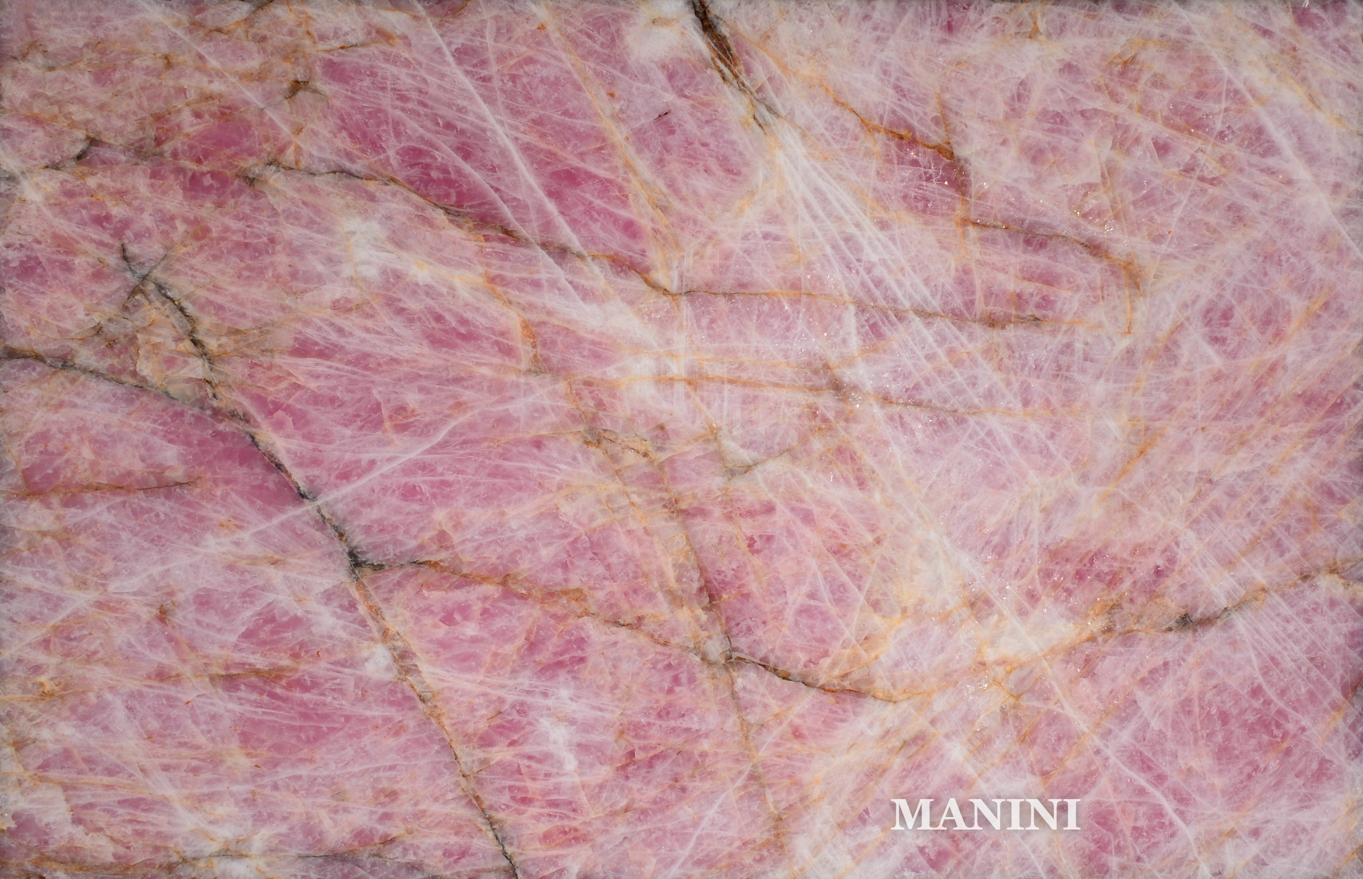 Scarlet Crystal — Quartzitos | Manini Marmoraria Araraquara